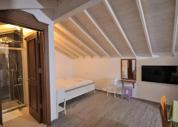 Brothers Cesme Boutique Hotel